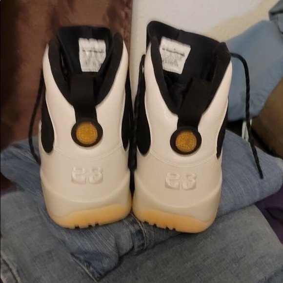 Jordan 9 Retro Mens Sneakers